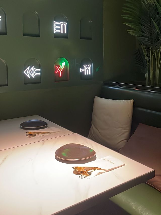 📍 Library Restaurant and Bar - 尖沙咀人氣打卡餐廳