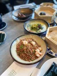 飽覽維港景色 享受特色中菜