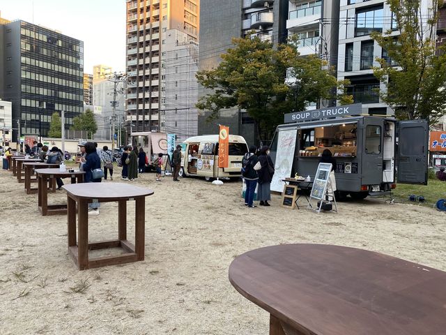 博多駅近くの公園です。『出来町公園』