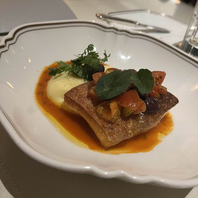 Rosewood Hotel 瑰麗酒店 Rosewood Hotel 瑰麗酒店