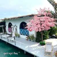 "The wild swans lake & restaurant"    