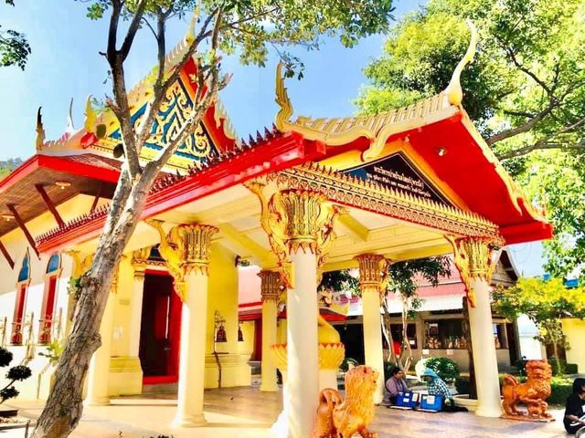 กราบพระนอน(ตะแคงซ้าย) องค์ใหญ่สุดในไทย