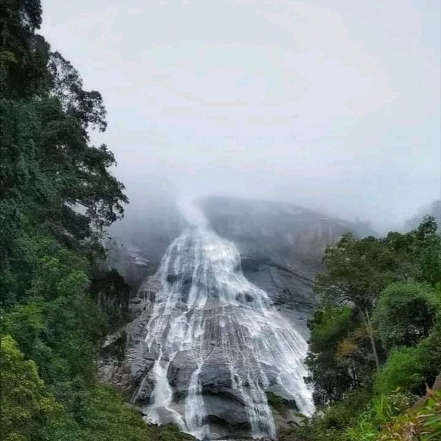 the highest waterfall in East asia