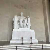 Visit the Lincoln Memorial in DC!
