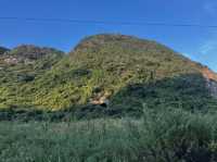 Beautiful mountains along the Pingba route. 