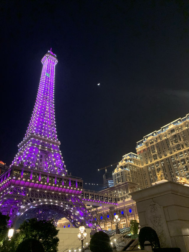 Macau scenery | 🗼There is a road that takes you to Paris in one second