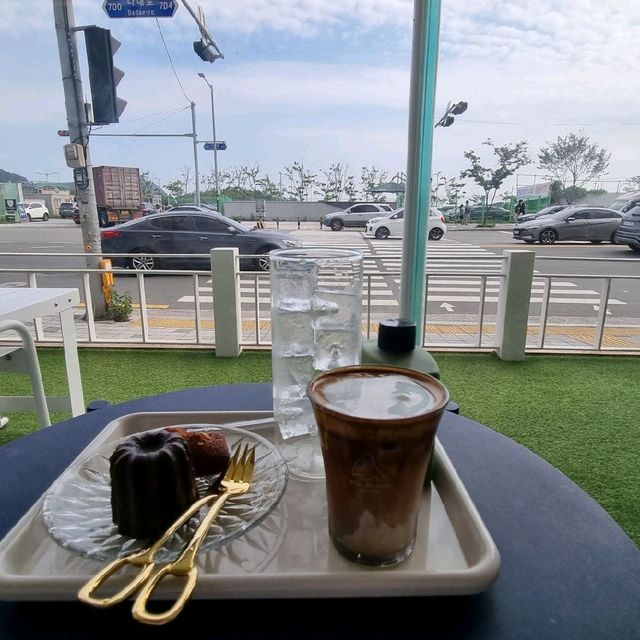 다대포해수욕장 카페추천 블루샥 Blu Shaak