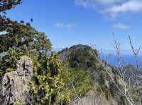 ハードな山道を越えた先にある絶景「屏風岩」