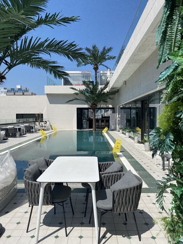 카페에서의 이색 바캉스, 부산 오프커스 ⛱