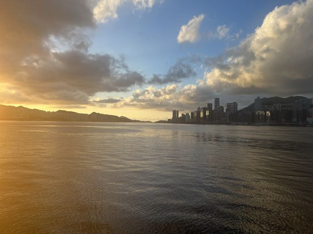 海景一流嘅高級海景房嘅九龍海逸君綽酒店