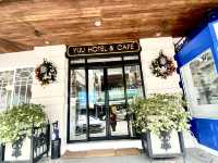 คาเฟ่ นั่งชิวที่อยู่ในโรงแรมตัวเมืองอุบล