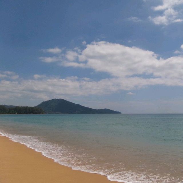 ชมเครื่องบิน หาดไม้ขาว