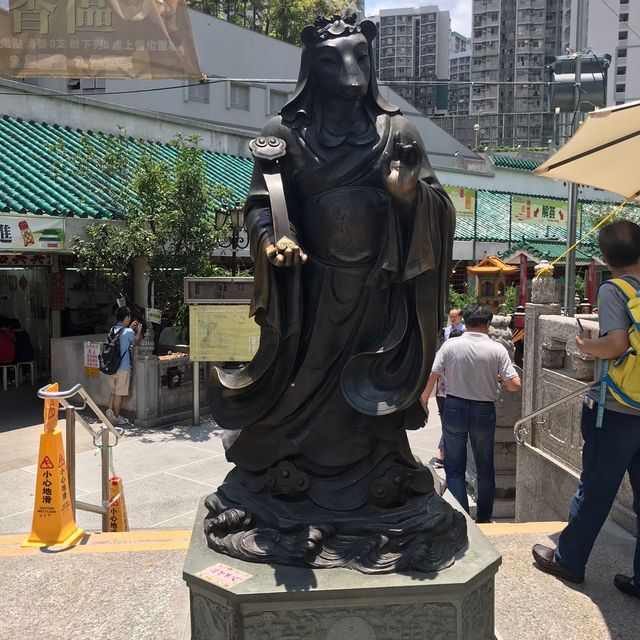 🇭🇰 Worshipping idols at Wong Tai Sin