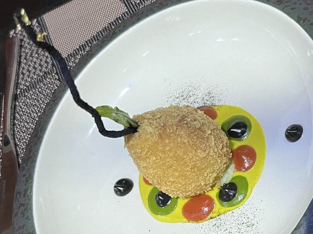 Fine Dining at Koral Aquarium Restaurant