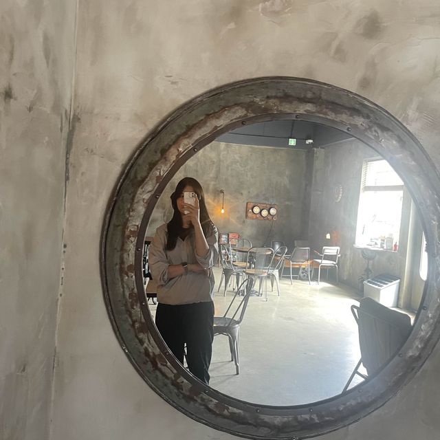 동명동 인더스트리얼 감성카페,GT커피