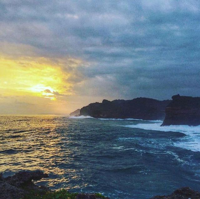 TIMANG BEACH : YOGYAKARTA