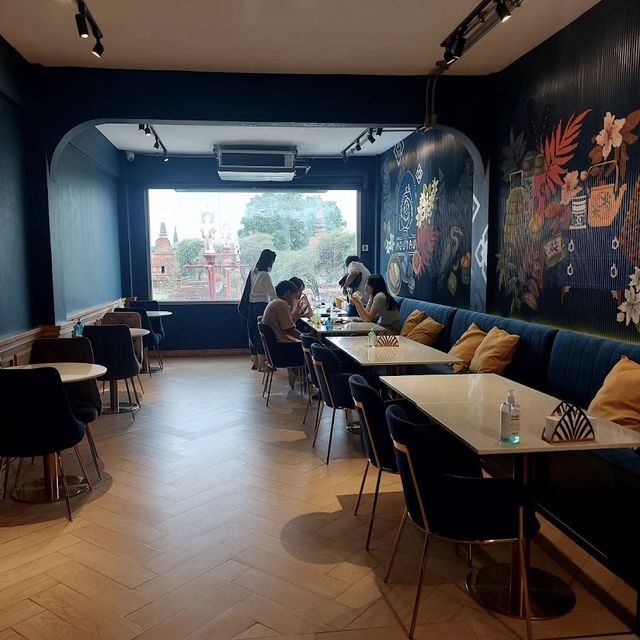 หอมกลิ่น คาเฟ่ขนมไทย วิววัด บรรยากาศกรุงเก่า