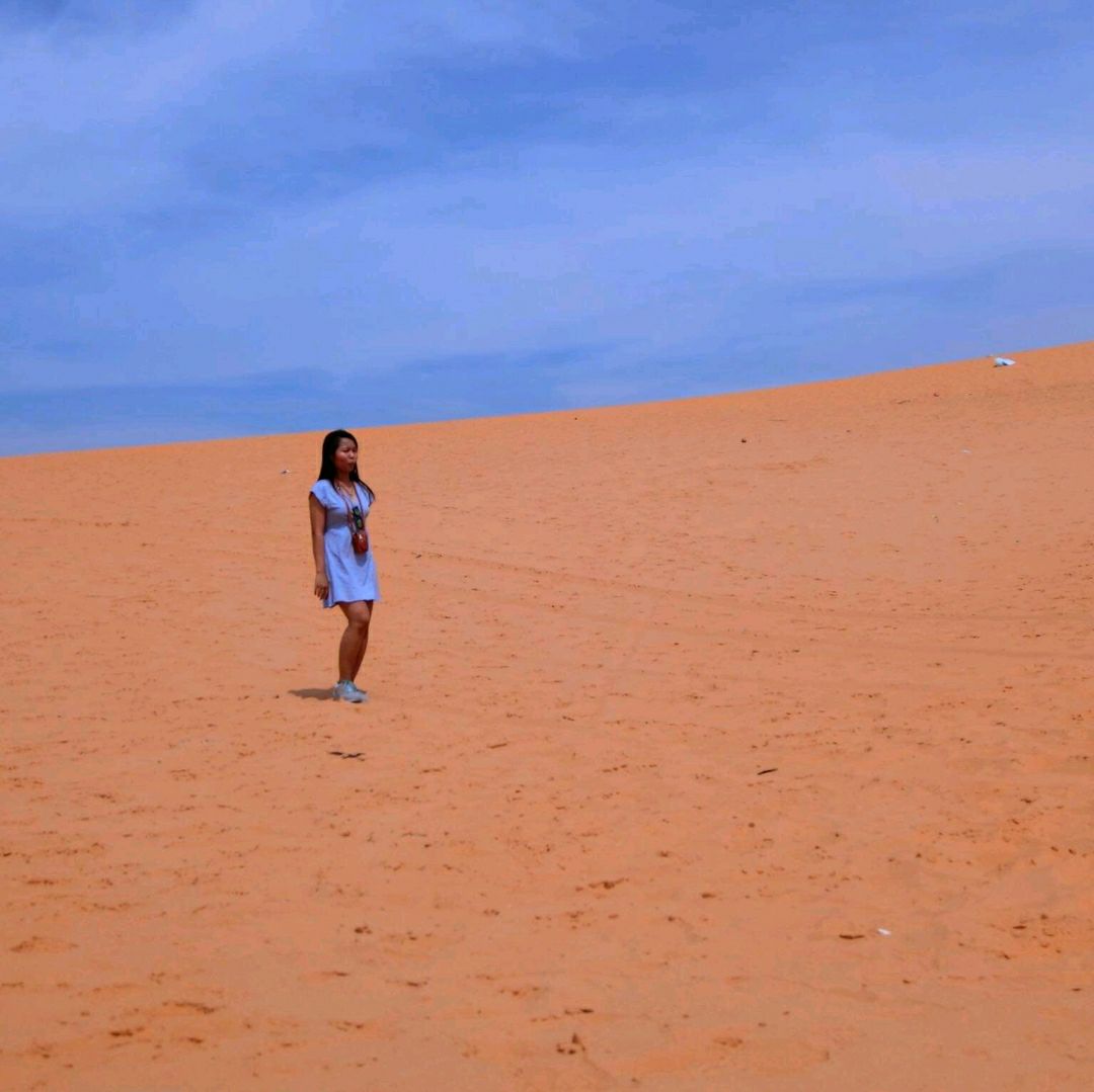 Red Sand Dunes Red Sand Dunes Travel Recommendations for 2023 (Updated in  Oct) on Trip Moments｜ Travel Guide
