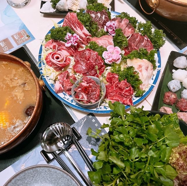 《高質 醉胡爐 火鍋店》  《高質 醉胡爐 火鍋店》