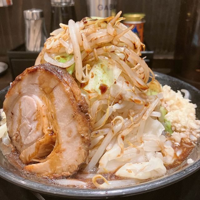 【東京】醤油ベースのマシマシに可能なラーメン
