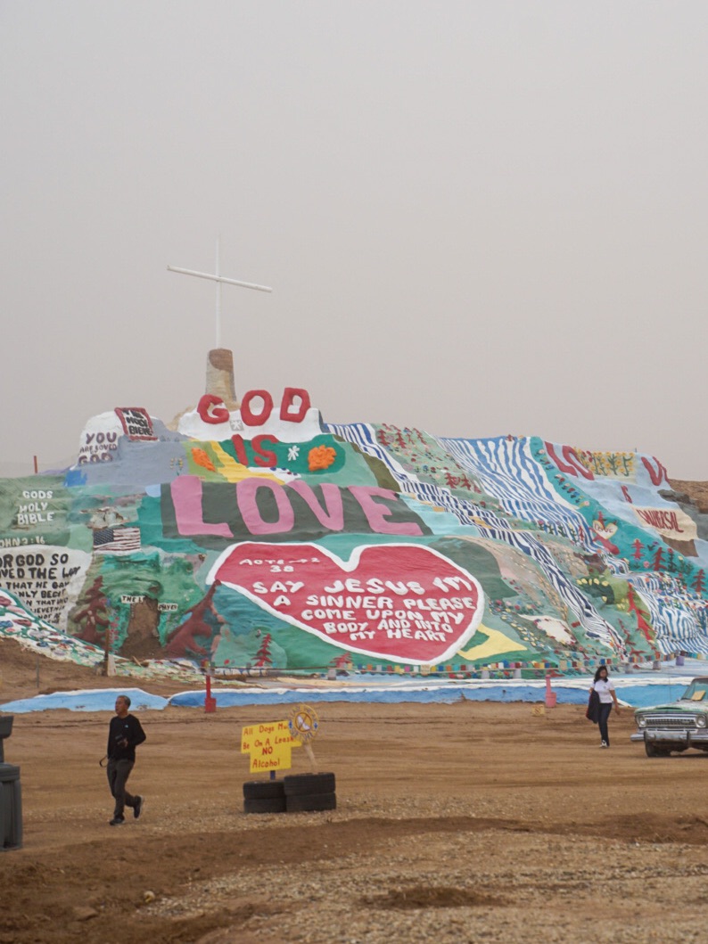 [USA, California] Salvation Mountain