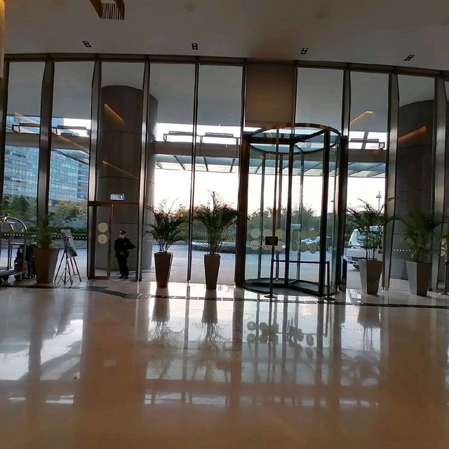 一間平靚正，景觀靚酒店