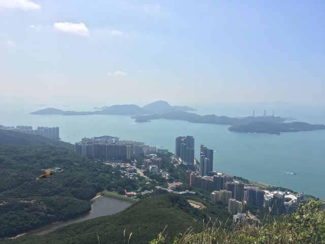 山頂遊