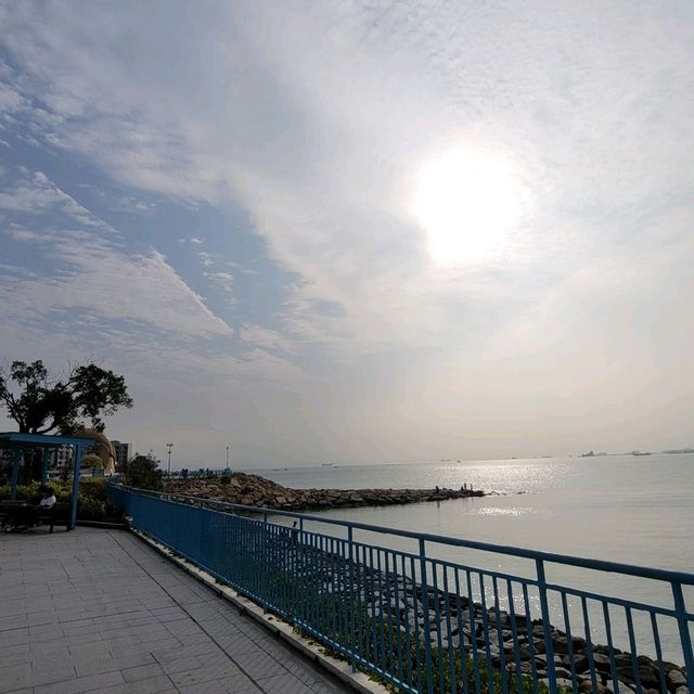 無敵海景 ～ 屯門黃金泳灘 