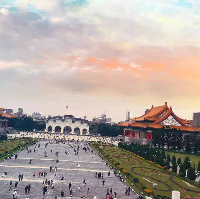 Quốc Lập Trung Chính Kỷ Niệm Đường-TW