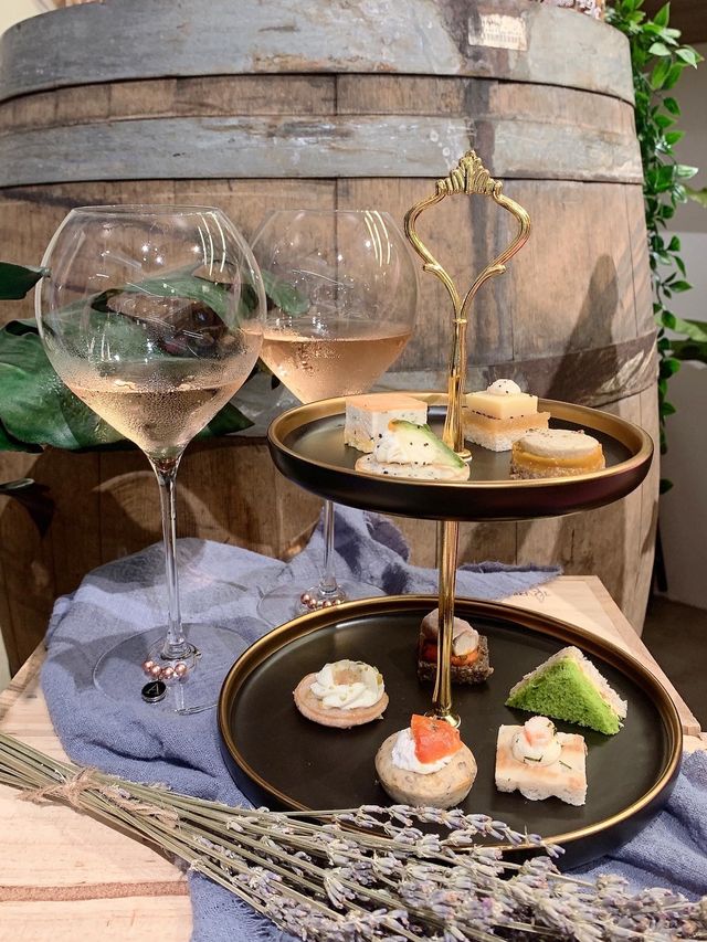 summer staycation at shopping mall?!?!?! summer staycation at shopping mall?!?!?!