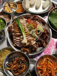 < 강남 맛집 > 상다리 부러지는 기가맥힌 한상 조합, 완미족발 🍖