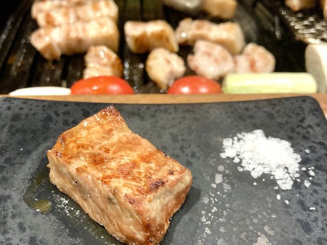 육즙 가득한 고퀄리티 돼지고기 맛집 ‘마장동 김씨’