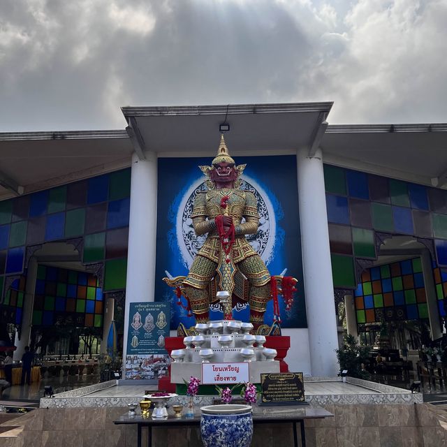 หลวงปู่ทวดองค์ใหญ่ในอยุธยา