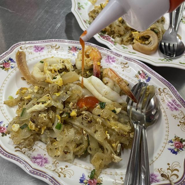 ชวนมากิน ส.หน้าวัง ร้านเก่าแก่ ย่านเสาชิงช้า😋