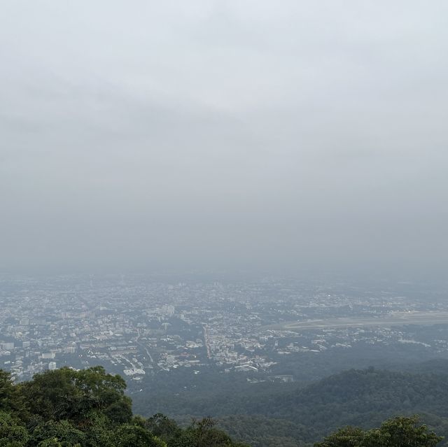 Visit the Doi Suthep Temple in Chiangmai