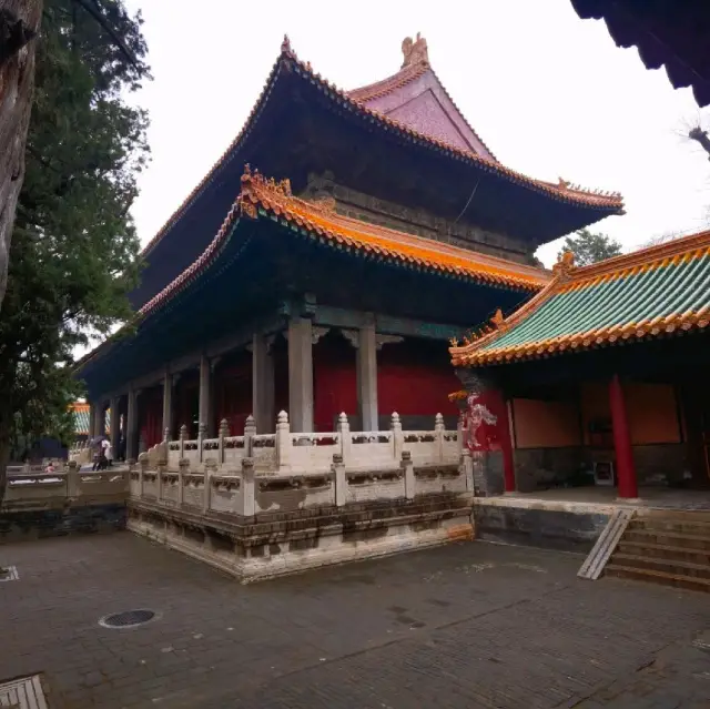 Visiting the largest Confucius Temple 