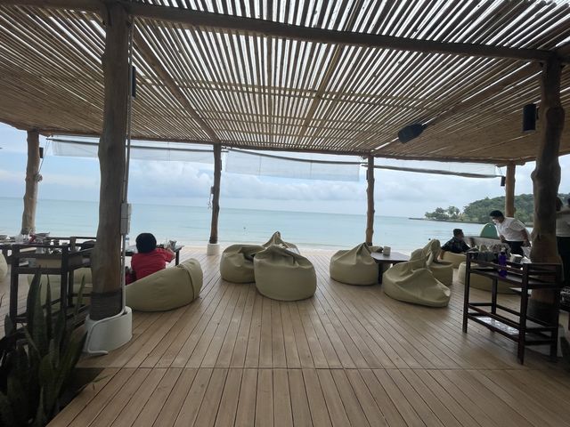 SASA Beach Cafe Sichon