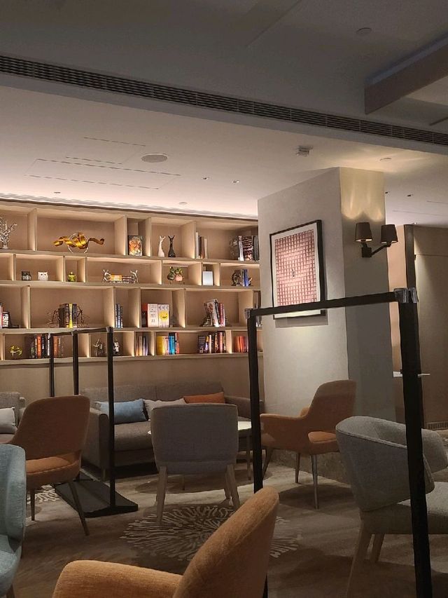 尖東低調全海景酒吧餐廳
