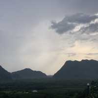 ภูรุ่งแจ้ง…