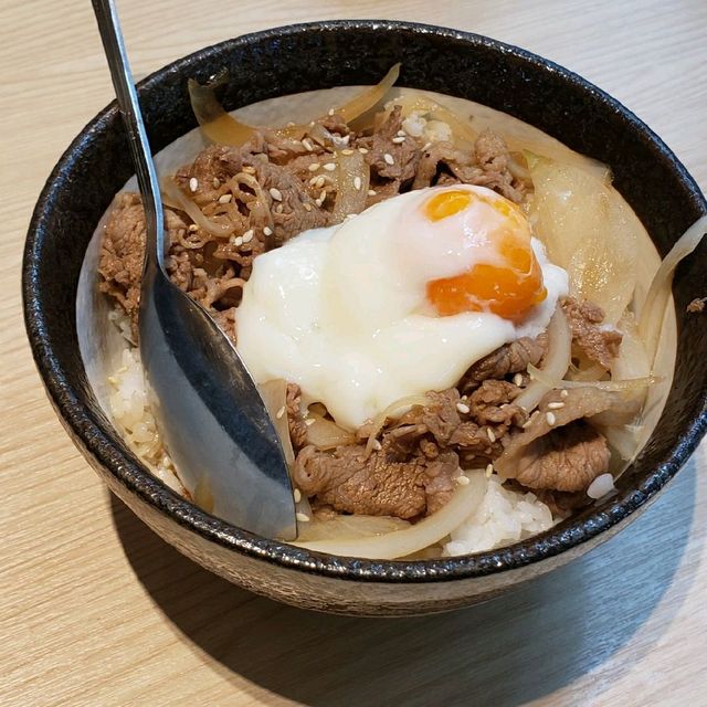 "東涌新開拉麵店"