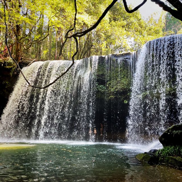【熊本県】水のカーテンでマイナスイオンを浴びる！