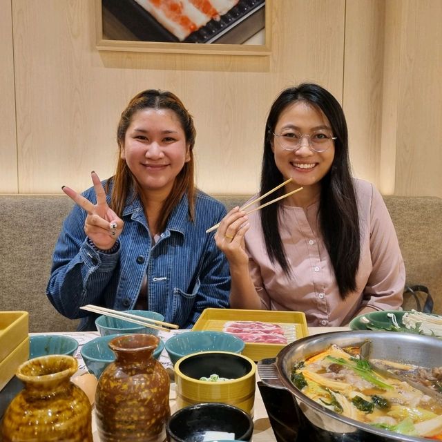 ครั้งแรกกับ MOMO ร้านแรกในชลบุรี