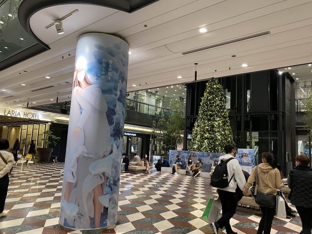 福岡・天神。ソラリアプラザのクリスマスツリー