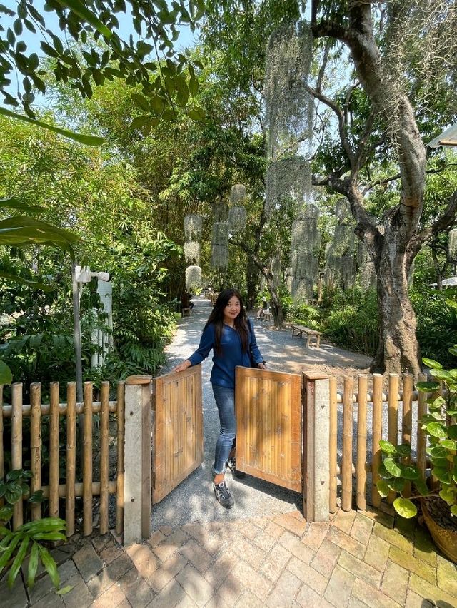 Poomjai Garden / Natura Cafe 