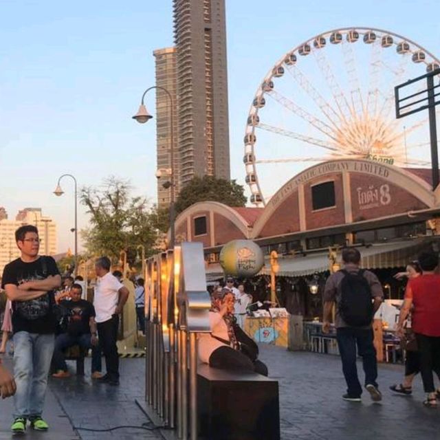 Excited moment at Asiatique Sky 