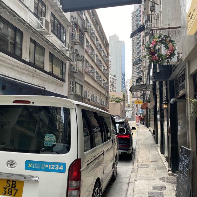 歌賦街隱蔽上海菜，午市套餐很豐富 