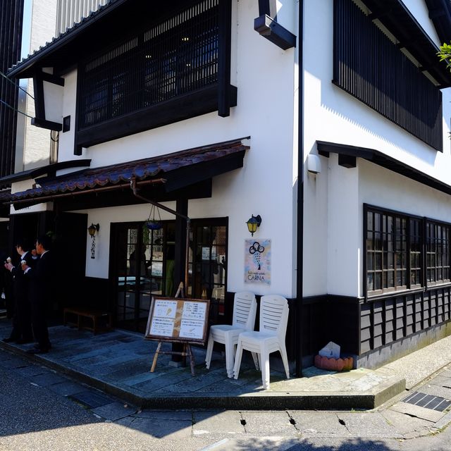 三国港の街並み
