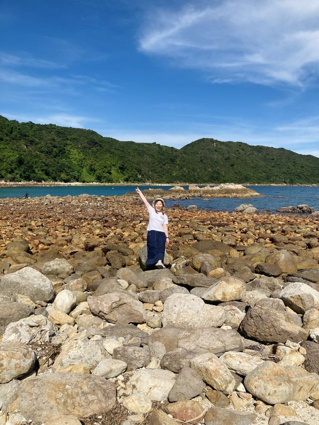 【西貢】超抵玩！$50出海包來回橋咀島＋45分鐘環島遊｜玩轉橋咀。走過連島沙洲。尋找菠蘿包石