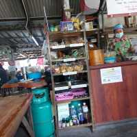 ร้าน ก๋วยเตี๋ยว ซอย 4
