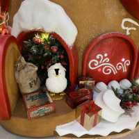 Mrs Claus Bakery~機關處處的聖誕佈置😍😍😍